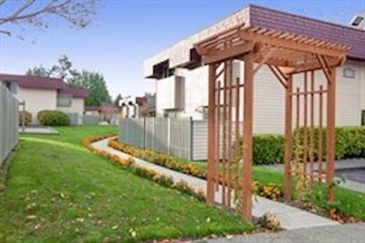 yard - 14006 SE 6th St