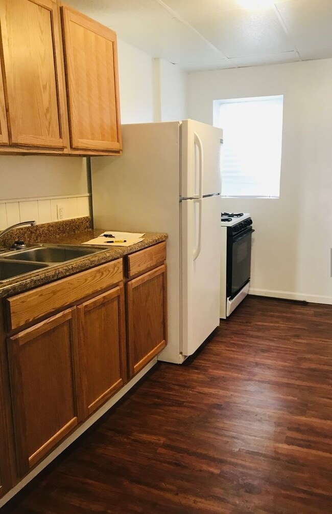 Building Photo - 3 Bedroom 1 Bath House, Yard-Oldtown East ...