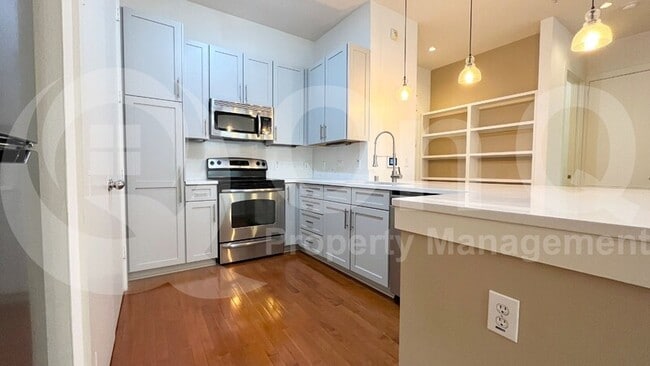 Building Photo - 2950 McKinney Ave