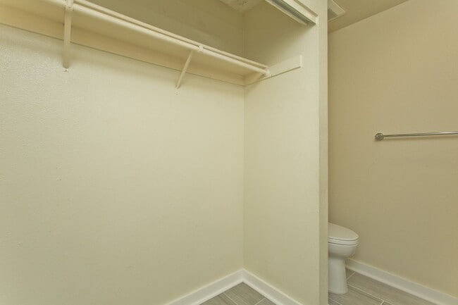 Building Photo - Beautiful Studeio in Royal Palm @ Waipio IV