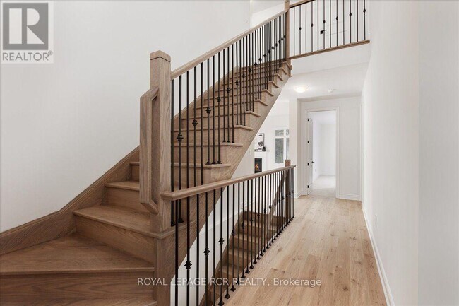 Building Photo - 55 Shelson Pl