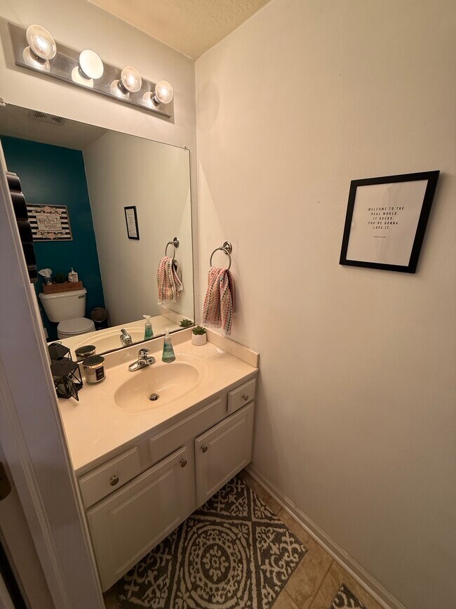 Foto del edificio - 1120 NE 7th Ln
