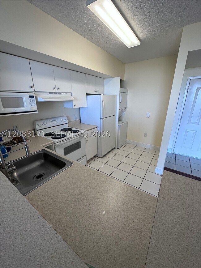 Foto del edificio - 5077 NW 7th St