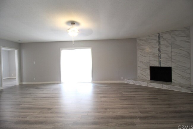 Foto del edificio - 24700 Antelope Rd