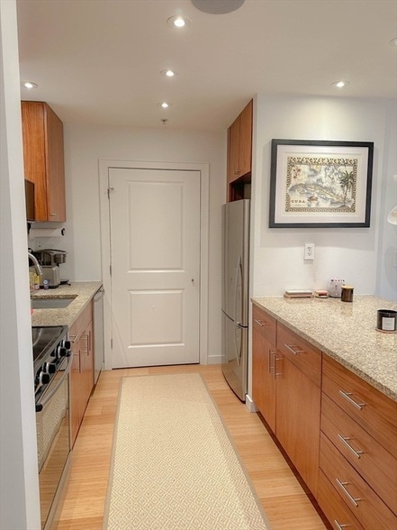 Foto principal - 16 Miner St