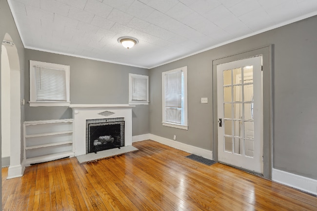 Building Photo - 312 Ballantyne Rd