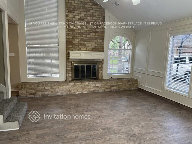 Building Photo - 16923 Windrow Dr