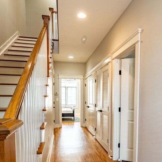 Foto del edificio - 1909 Convent Pl