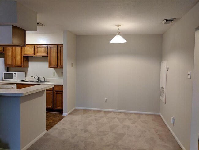Foto del edificio - 12755 Mill Ridge Dr
