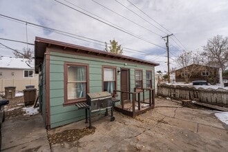 Building Photo - Flint 1111 (KC-AM)