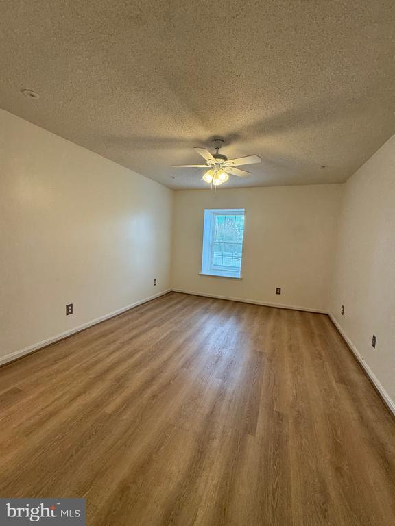 Building Photo - 3115 Patrick Henry Dr