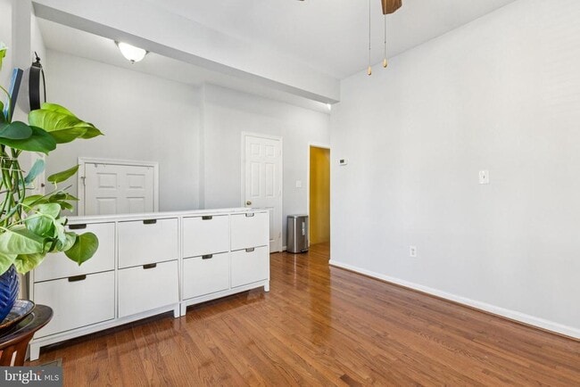 Building Photo - 43067 Candlewick Square