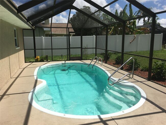 Building Photo - 7900 Willow Brook Ct