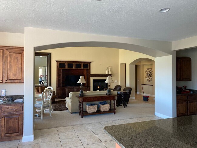 Foto del edificio - Coral Canyon on Golf Course with POOL- FUR...