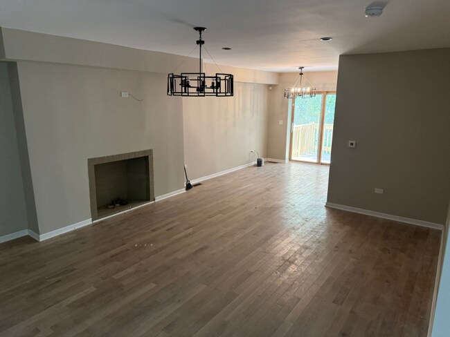 Foto del edificio - 1653 E 70th St