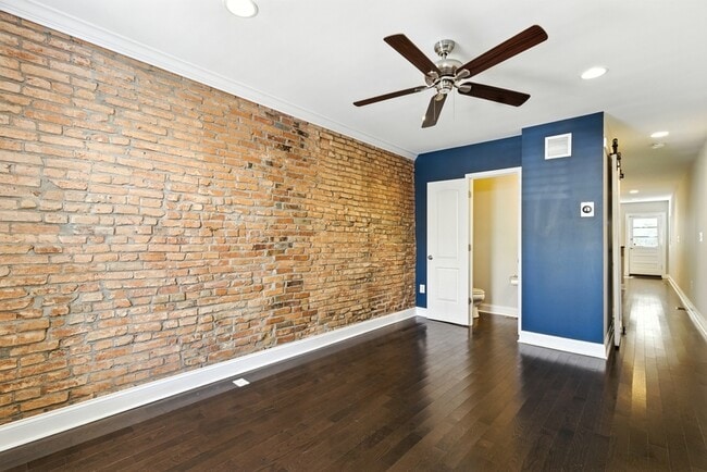 Building Photo - 127 W Randall St