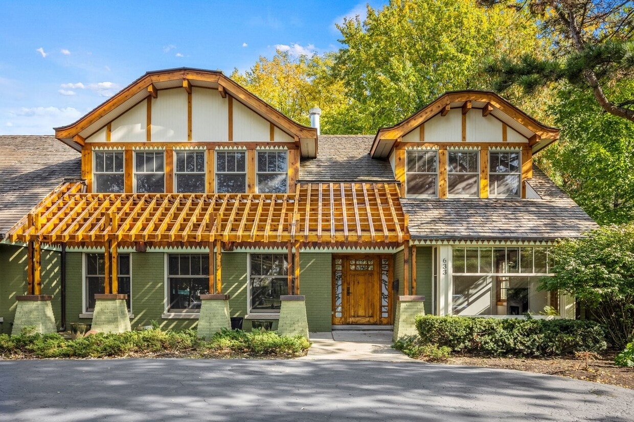 Foto principal - 633 Warwick Rd
