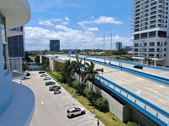 Foto del edificio - 1801 S Ocean Dr