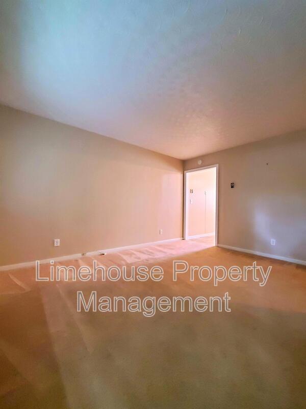 Foto del edificio - 7922 Woodall Rd