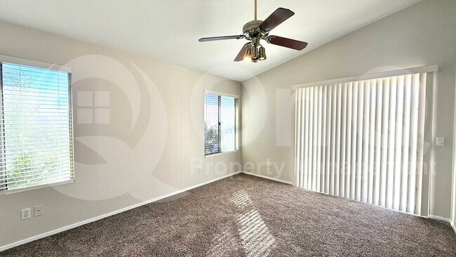 Foto del edificio - 14629 S 43rd Pl