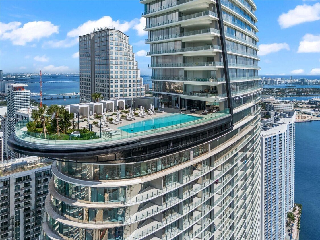 Foto principal - 300 Biscayne Boulevard Way
