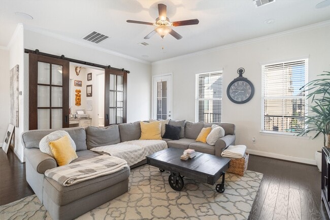 Building Photo - 8917 Wind Springs Dr