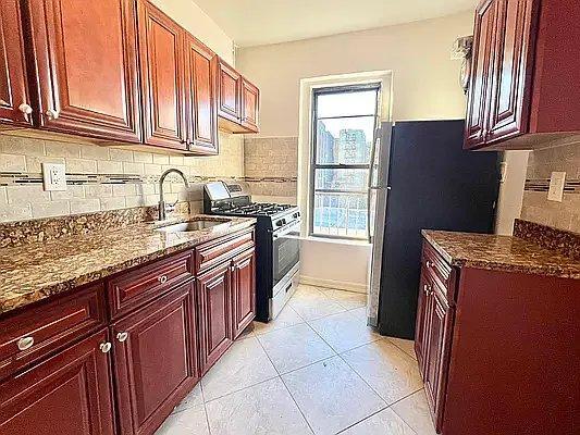 Foto del edificio - 2 bedroom in Bronx NY 10465
