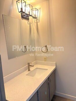 Building Photo - 245 Abrams Way