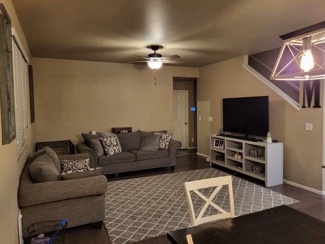 Foto del edificio - 1558 Highfield Dr