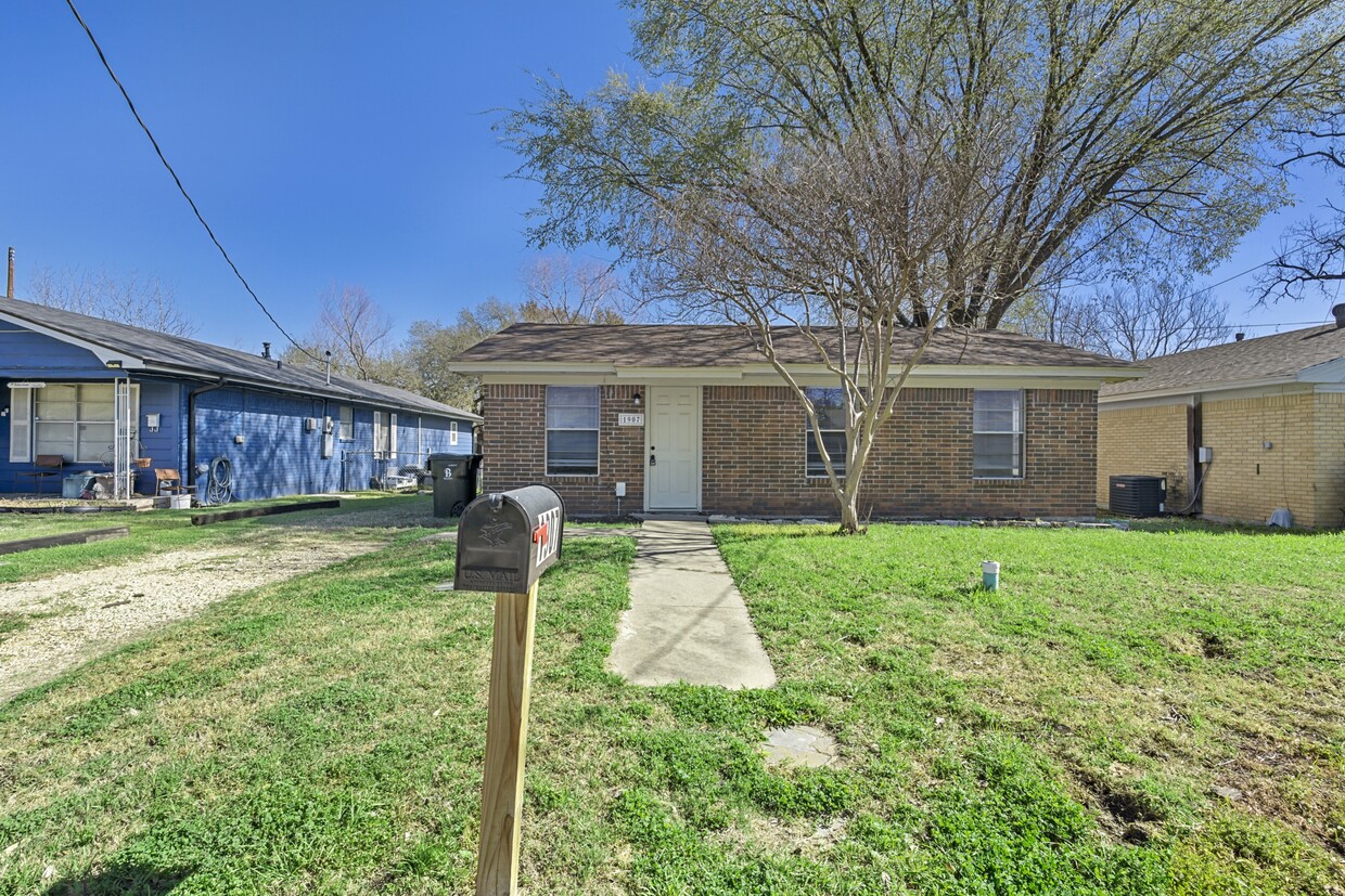 Photo - 1907 Orman St (Bryan, TX)