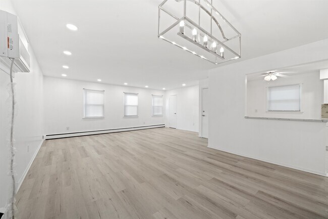 Foto del edificio - 64 Isabella Ave