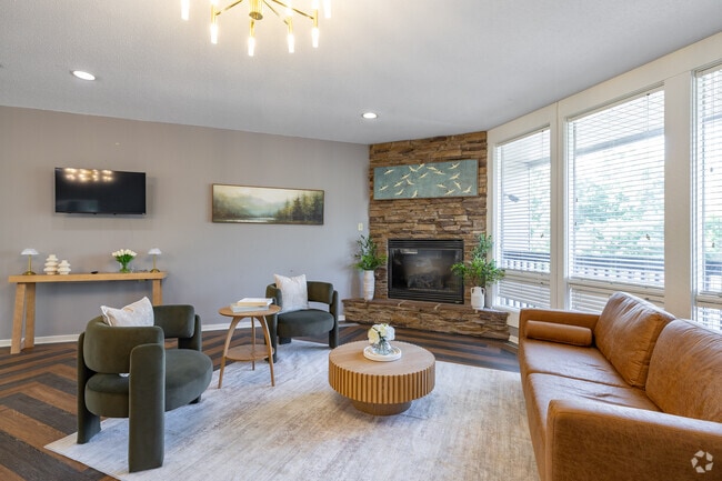 Clubhouse - Woodhollow Apartments