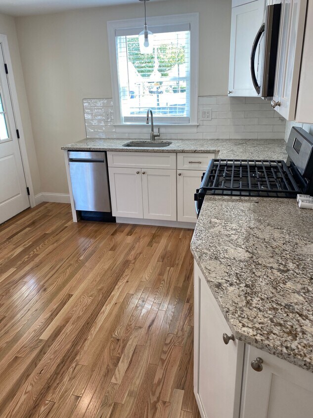 Kitchen - 150 Onset Ave