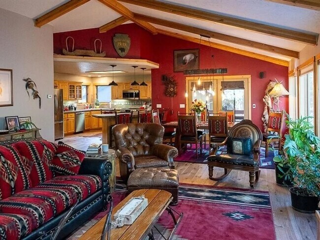 Building Photo - 3 Bedroom Single Family Home in West Yello...