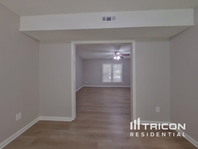 Foto del edificio - 7418 Palmetto Ct