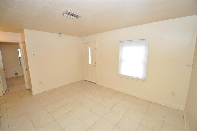 Foto del edificio - 730 28th St NW