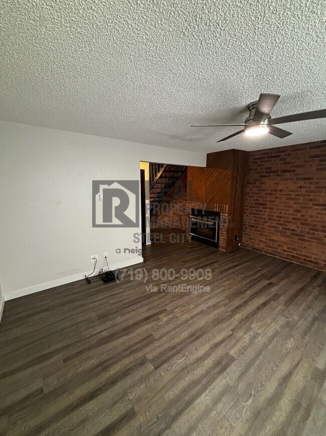 Foto del edificio - 2107 Chatalet Ln