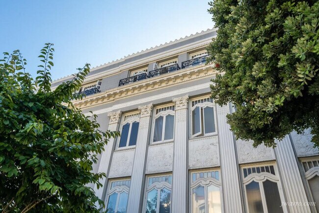 Building Photo - 95 26th Ave