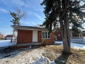 Building Photo - 11454 Sanford Ave