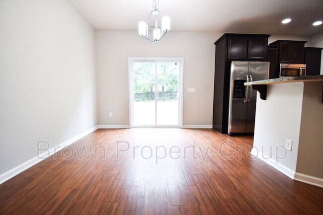 Building Photo - 6875 Bone Creek Dr