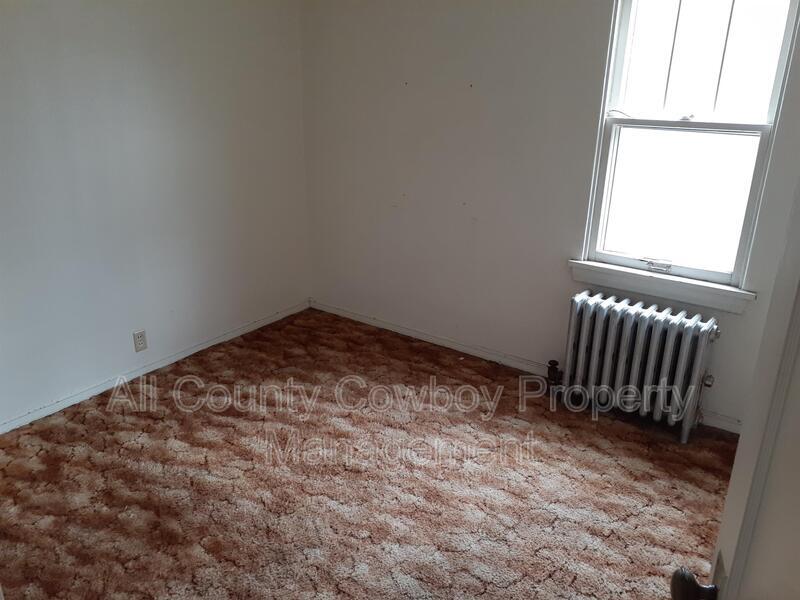 Building Photo - 769 N. 8th St.