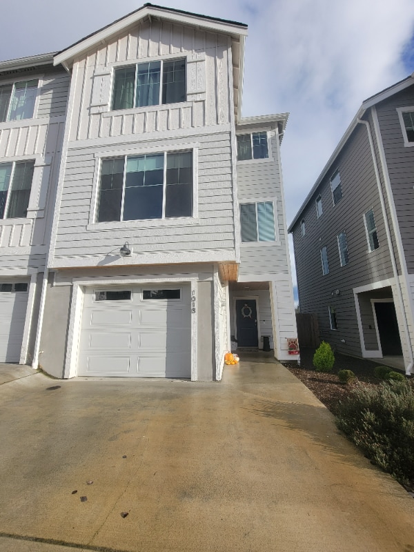 Photo - 1018 NW Highgarden Dr (Bremerton, WA)