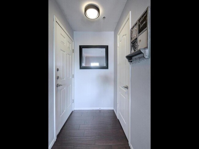 Foto del edificio - 6000-2 Shepherd Mountain Cove