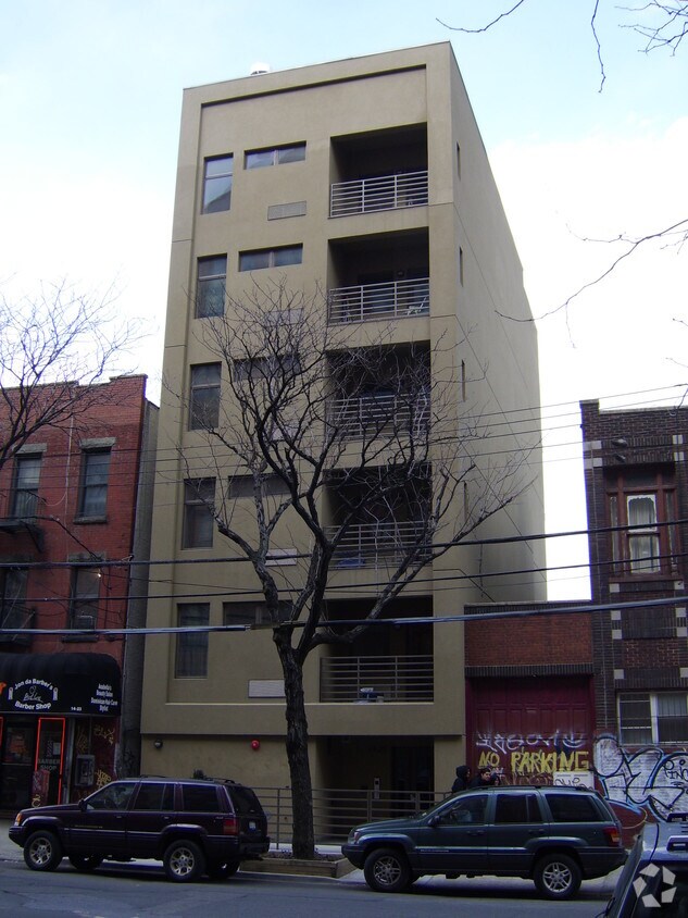 Primary Photo - 14-25 Broadway