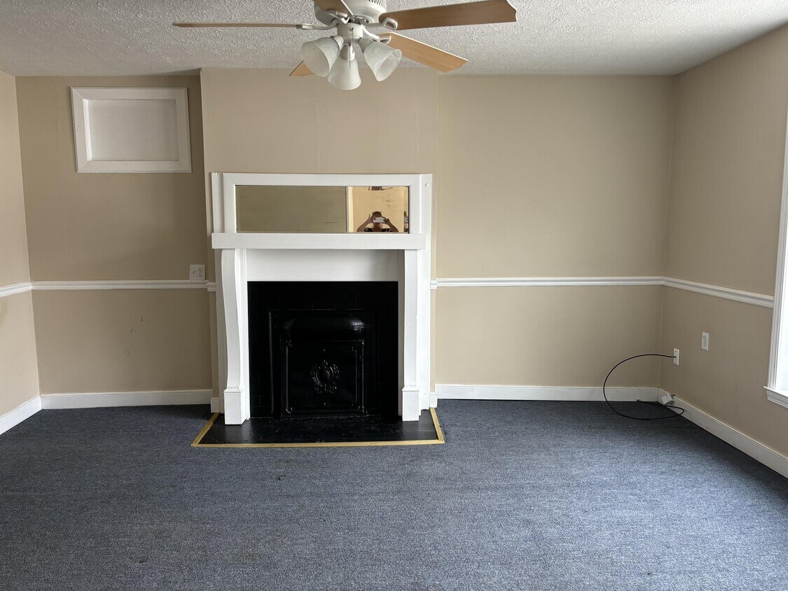 Foto principal - 240 Main St