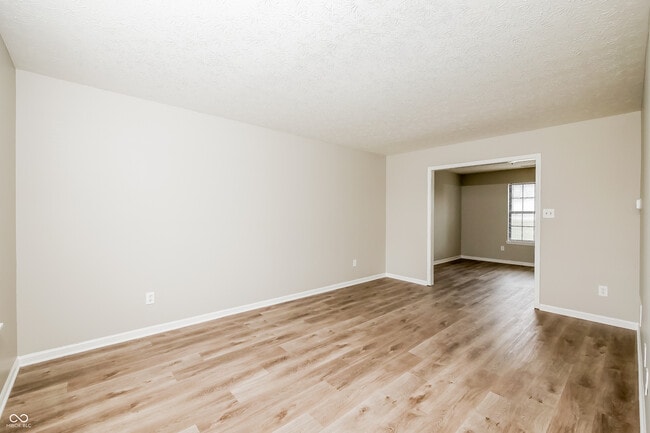 Foto del edificio - 5032 Granger Ct