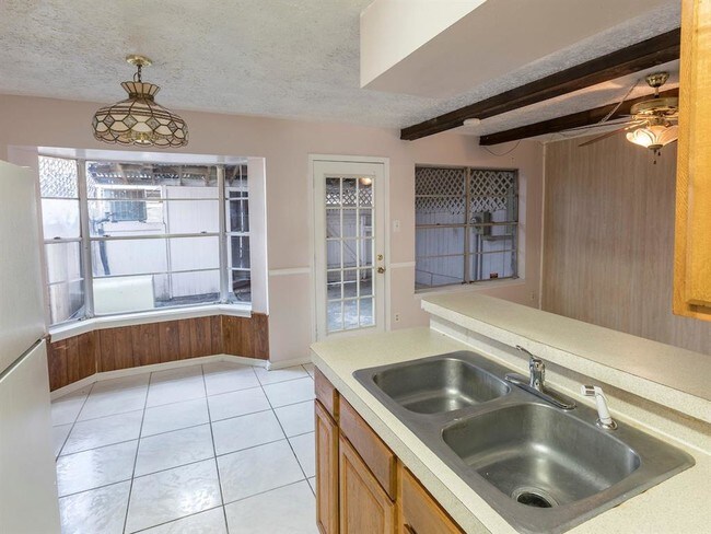 Building Photo - 13459 Castilian Dr