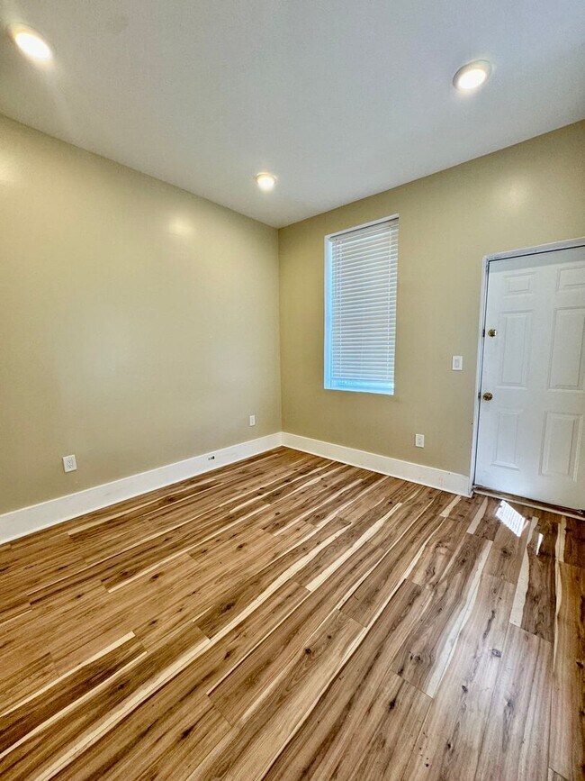 Building Photo - 1505 Belmont Avenue