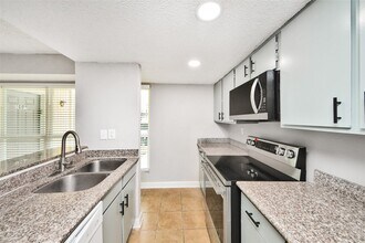 Building Photo - 781 Country Pl Dr