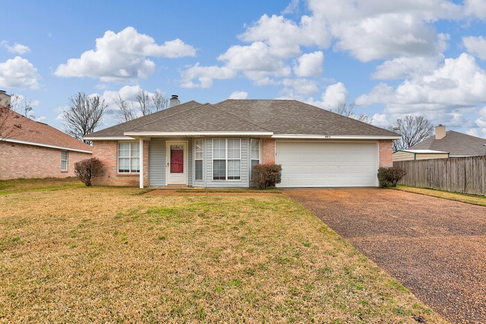 Primary Photo - Beautiful Home for Lease!
